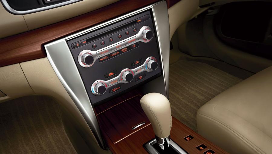  Nissan Teana 2012 года  (JP) (фото 10 из 36)